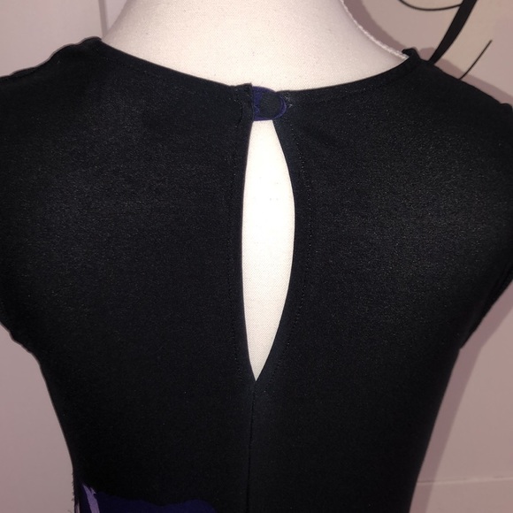 Stretch curve hugging black floral dress - Picture 5 of 6